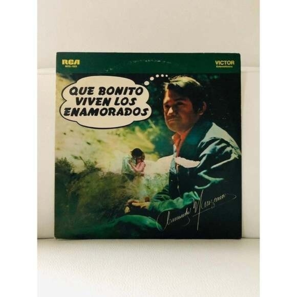 LP Armando Manzanero - Que Bonito Viven Los Enamorados Vinyl Record